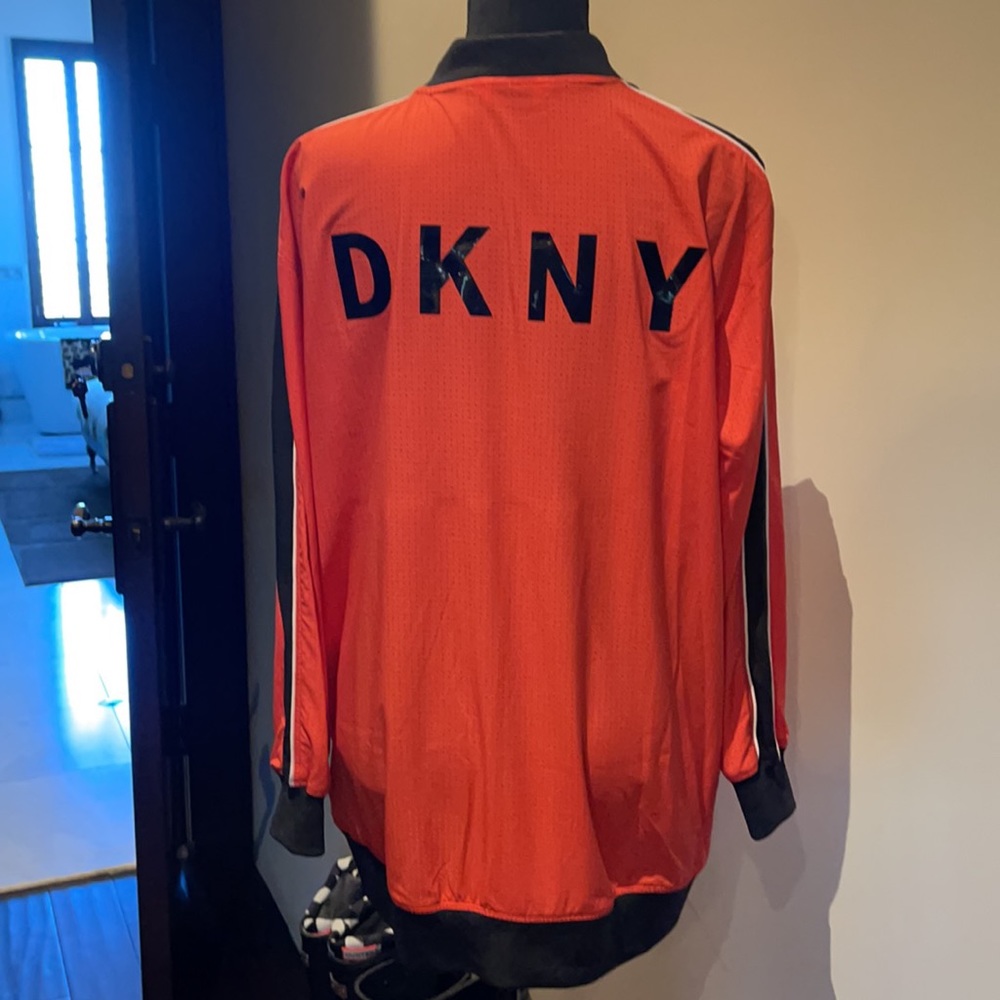 Track top - Picture 4 of 8